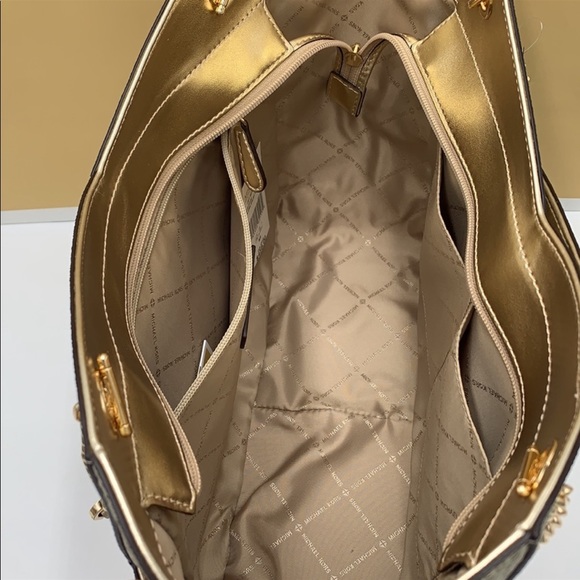 MICHAEL KORS LARGE X CHAIN SHOULDER TOTE BAG PALE GOLD COLOR - Picture 12 of 15